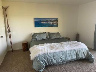 Tahoe Lake View Hill Top Retreat - Incline Village - 3
