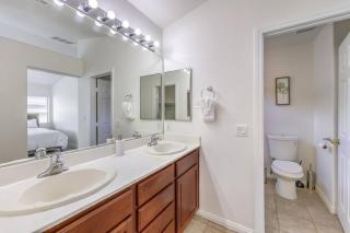 5 queen beds/Free Streaming/Wi-Fi/Tv's/Coffee - Las Vegas - 5