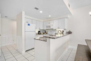 Luxury 10th Floor 3 BR Condo Direct Oceanfront Wyndham Ocean Walk Resort Daytona Beach | 1011 - Daytona Beach - 4