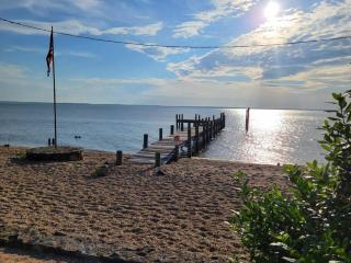 Bungalow Private Beach & Dock Colonial Beach Water - 5