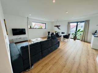 Moderne Ferienwohnung mit Terrasse, Grill & Privatparkplatz - Venningen - 2