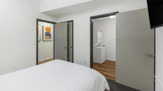 Landing - Modern Apartment with Amazing Amenities (ID8402X06) - 1