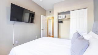Landing - Modern Apartment with Amazing Amenities (ID1006X02) - 1
