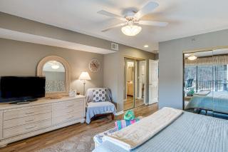 Lakefront Osage Beach Abode with Grill and Pool Access - Osage Beach - 1