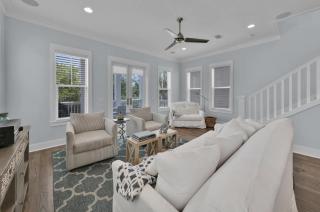 Anna's Beach House Walk-Out To 30A in Seacrest- Pet-Friendly - Rosemary Beach - 8