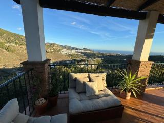 Villa en Frigiliana con piscina, jacuzzi y espectaculares vistas - Frigiliana - 1