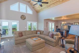 Almost Bearadise Brand New 5 Bedroom Home with Views - Black Mountain - 3