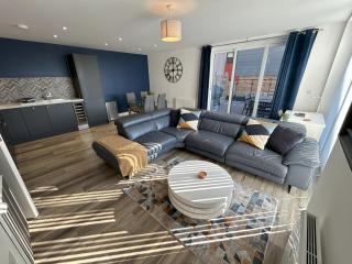 Apartment in Ashford with Large Terrace - Ashford - 0