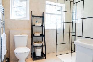 Ideal for heathrow, M25 links & the underground - Ickenham - 1