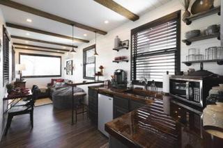 Hot Tub! The Blue Ridge Luxury Container Home - 5