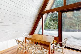 Alpine Modern A-Frame - Snoqualmie Pass - 4