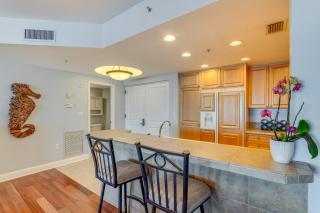 Florida Resort Condo Walk to Pensacola Beach! - Gulf Breeze - 4