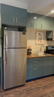 Cozy Private Bungalow walkable to beach! - 30 days or more ONLY - Long Beach - 9