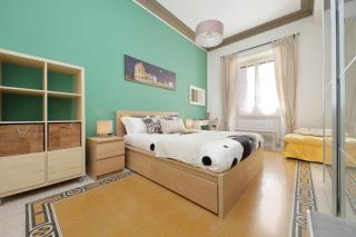 CASA GIULIANA - 3BR 2BATH, 2nd floor of historic mansion with lift and doorman, comfortable, chic, family friendly, 600 meters from Vatican & Ottaviano metro, quietest area of P R A T I wealthy, secure, accessible district - Warm guest care in 4 languages - Rome - 0