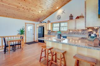 Lakefront Tomahawk Getaway with Deck and 2 Fireplaces! - Tomahawk - 9
