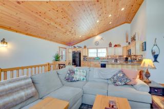 Lakefront Tomahawk Getaway with Deck and 2 Fireplaces! - Tomahawk - 5