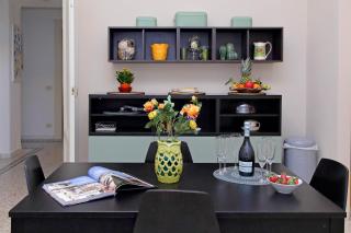 CASA GIULIANA - 3BR 2BATH, 2nd floor of historic mansion with lift and doorman, comfortable, chic, family friendly, 600 meters from Vatican & Ottaviano metro, quietest area of P R A T I wealthy, secure, accessible district - Warm guest care in 4 languages - Rome - 5