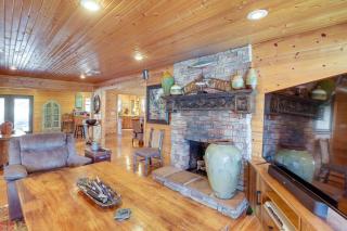 Spacious Cabin with Private Dock on White River! - 7