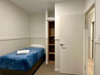 Lake Tinaroo Holiday Park - Tinaroo - 2