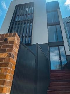 Green Rooms Braddon - Themed Micro Apartments in Canberra's Trendiest Neighborhood - 3