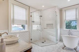 Cascading Manor - Loft HotTub SmartTVs SelfEntry FirePit - 1