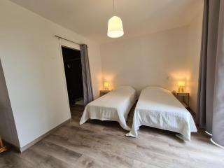 Maison calme avec jardin et terrasse, proche Châteauroux, 3 chambres, 3 salles de bain, parking inclus - FR-1-591-359 - 3