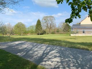 Maison isolée avec jardin, piscine intérieure chauffée et équipements pour des vacances de rêve. - FR-1-591-330 - 5