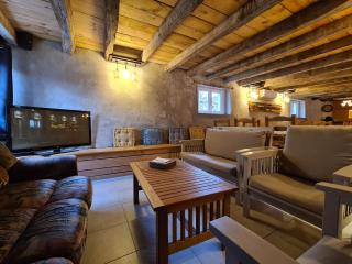 Grand Gîte au Berry avec Terrasse, Pétanque et Confort Tout Inclus - Lac d'Eguzon Proche - FR-1-591-355 - Orsennes - 9