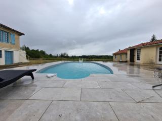 Escapade Nature : Maison et Lofts Privés avec Piscine, Étang de Pêche et Grandes Terrasses - FR-1-591-365 - 6