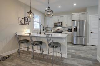 Fancy Finish Cottage - Ocean Shores - 1