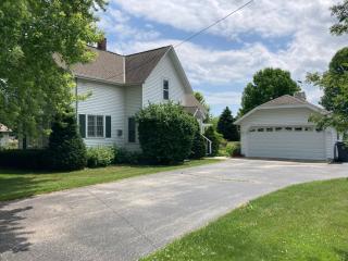 Cozy Algoma Retreat! Minutes to Beach and Downtown! - Algoma - 6
