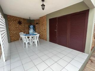 A private chale less than 20 feet from the ocean - 3