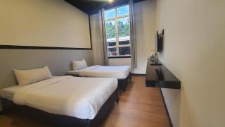 H Benjamin Residence - Kundasang - 1