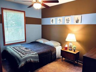 Chalet with Hot Tub near Lake, Pool and Beach - Albrightsville - 4