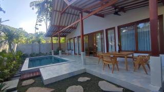 Karyana Villa 1 - 0