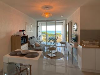 Appartement 2 pièces cabine avec parking privé à Sète - FR-1-338-554 - 0