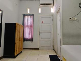 oemah jawa guesthouse jember - 1