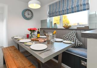 Hillview - Llanbedrog - 1