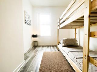 Cosy 4 bedroom Liverpool -L6/Sleeps 8 Free Parking - Liverpool - 4