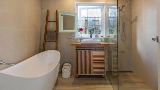 Beachfront- The Art Cottage- Pet Friendly - Vincentia - 4