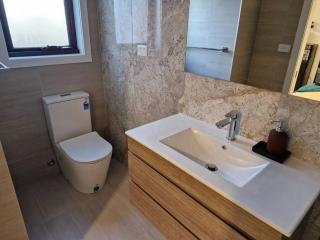 Cosy Secure comfortable for two in Canberra - Hall - 3