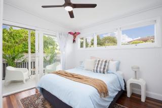 The Queenslander! Complete Entertainer - Huge - Stylish - Games - Full Level Pool Room - Smokehouse - Secure Parking - Yard #NEW! - Gold Coast - 5