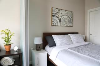 Queen Anne Abode - 1 Block from CPA! - Free Parking! - Seattle - 4
