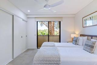 Bellflower at Temple - Family Beachside Paradise - Palm Cove - 6
