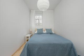 Beautiful & Bright Walowa Apartment with Balcony by Noclegi Renters - Varsavia - 9