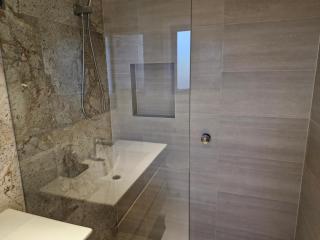 Cosy Secure comfortable for two in Canberra - Hall - 7