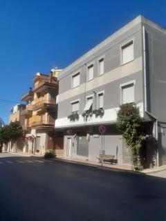 G & G Appartamento nuovo, moderno e grazioso. - San Nicandro Garganico - 1