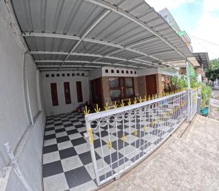 Omah Kledokan Homestay Jogja - 4