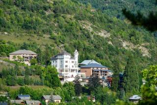 Dans château des magnans, grand appartement 10 couchages - Jausiers - 7