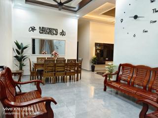 Double A Homestay TokJembal gong badak - 3